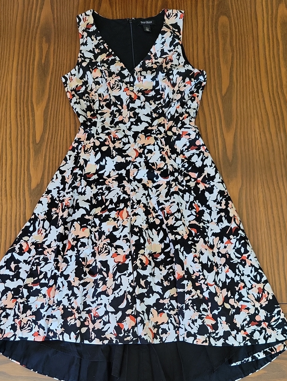 White House Black Market Black Floral Fit-and-Flare Dress | Size: 8